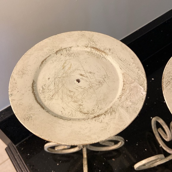 SET/2 Shabby White Distressed Metal Candle Pillars Pedestals Risers Farmhouse - Picture 3 of 14